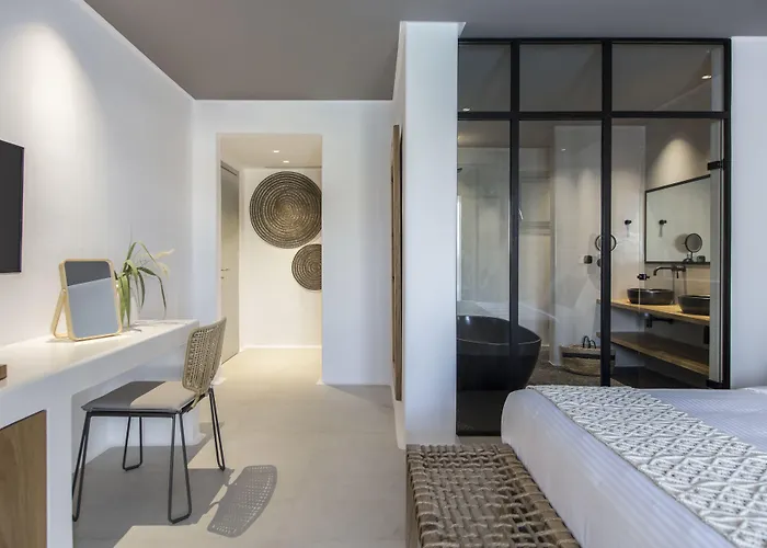 Adorno Beach Hotel And Suites