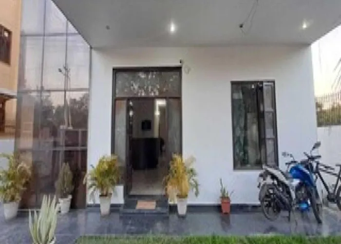 Hotel O Naveen Residancy