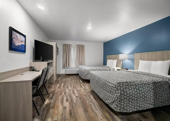 Woodspring Suites Dearborn Detroit