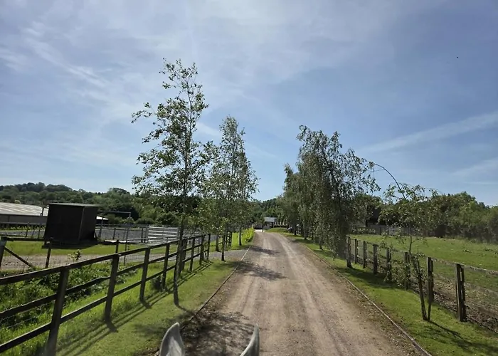 Knapp Farm Glamping Lodge 2