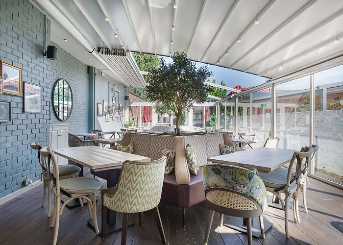 The Wynnstay Hotel, Oswestry, Shropshire - The Coaching Inn Group