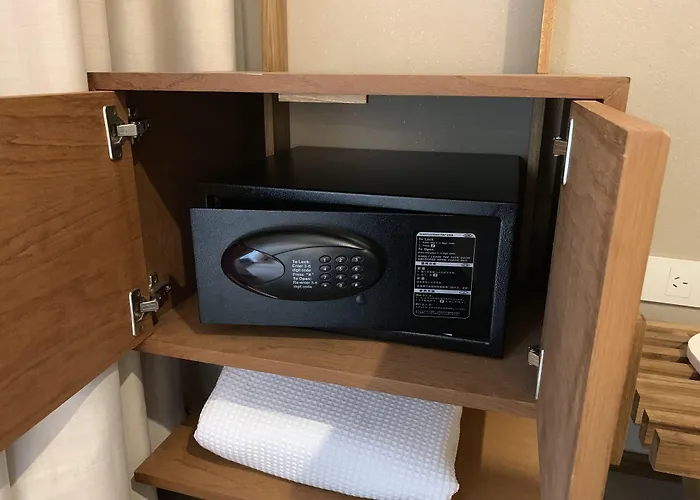 Aq Tailored Suites