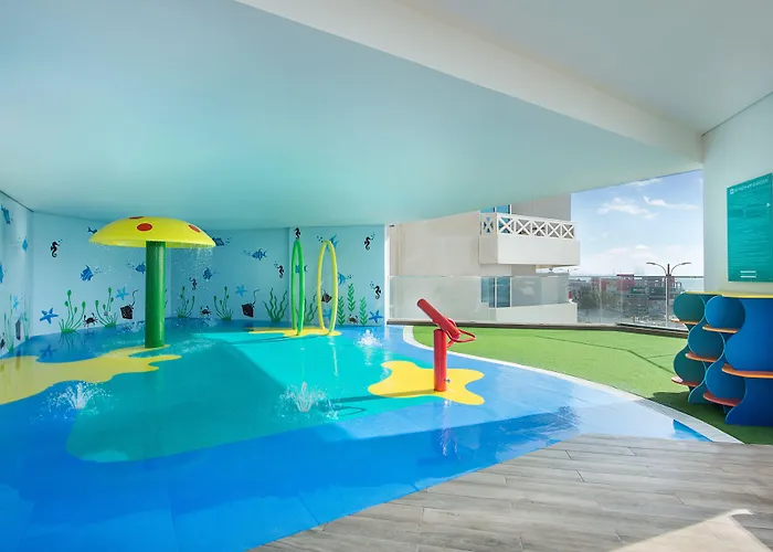 Wyndham Garden Ajman Corniche