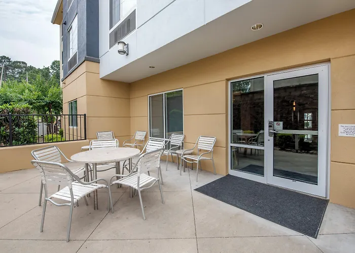 Fairfield Inn & Suites By Marriott Decatur At Decatur Conference Center