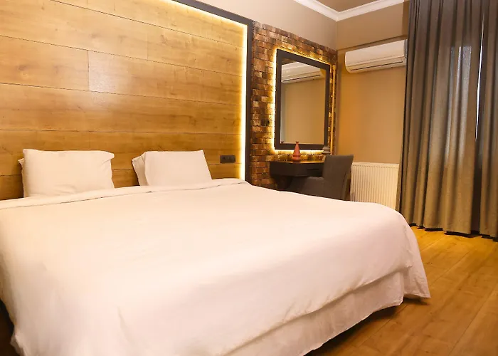 Esin Hotel
