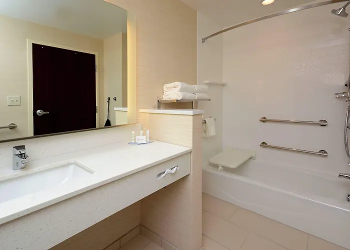Fairfield By Marriott Inn & Suites Raleigh Capital Blvd I-540