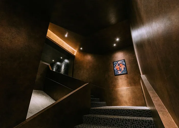 The Rich Hotel