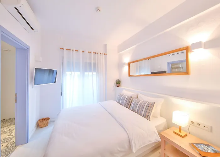 Dias Hotel