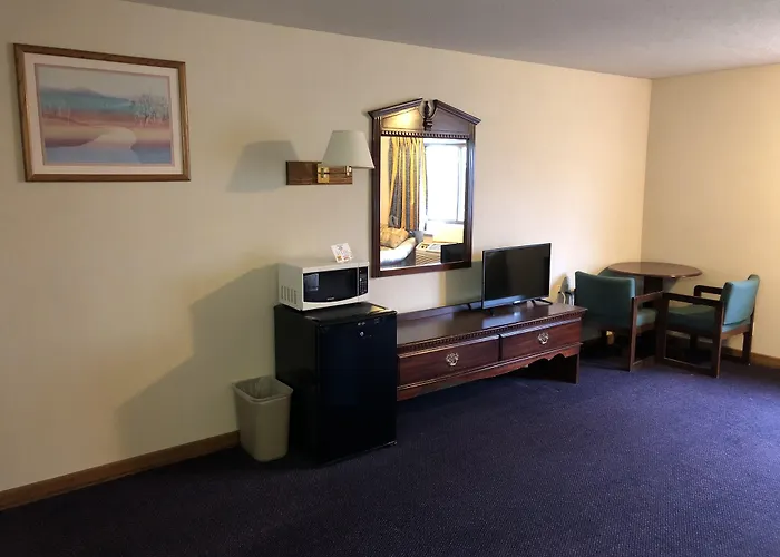 Denison Inn And Suites