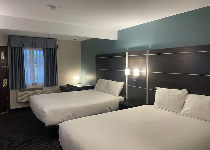 Landmark Inn