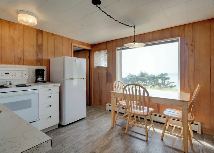 Ester Lee Motel