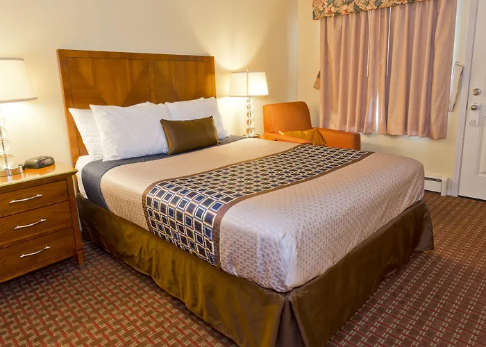 Riviera Inn