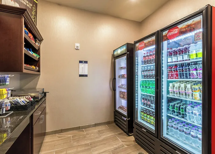Cobblestone Hotel & Suites - Stevens Point