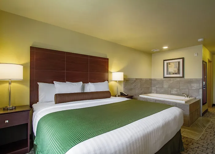 Cobblestone Hotel & Suites - Orrville