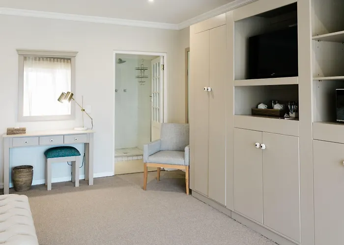 Mont D'Or Hotel Clarens, Cork Tree Collection