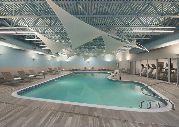 Courtyard By Marriott Oshawa Hotel