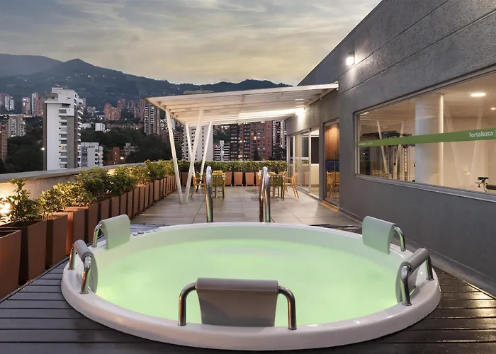 Hotel Hampton By Hilton Medellín