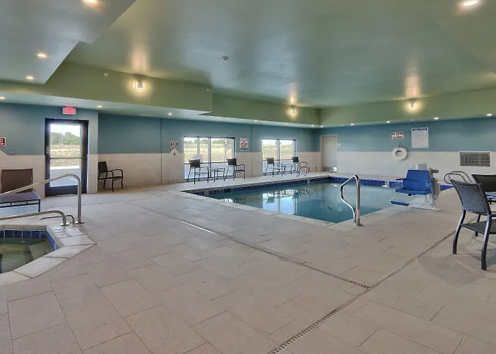 Holiday Inn Express & Suites Broomfield By Ihg