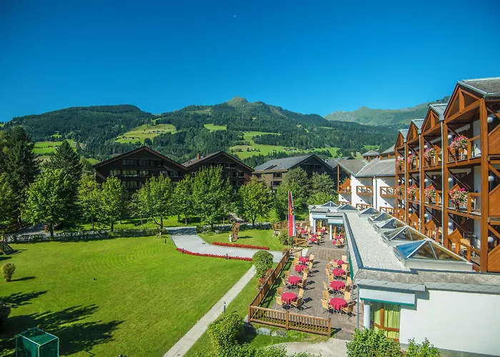 Hotel Das Gastein: Alpine Thermal Spa & Summer Mountain Access