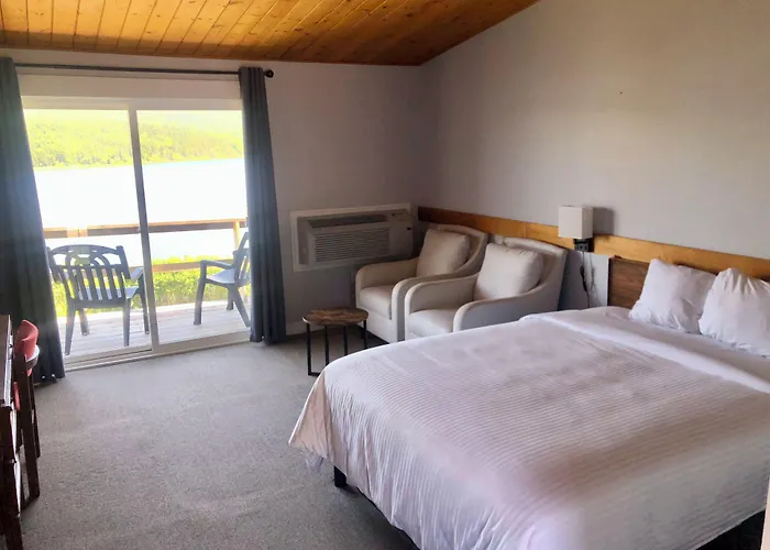 Duck Cove Inn