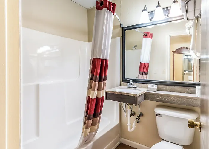 Red Roof Inn & Suites Wapakoneta