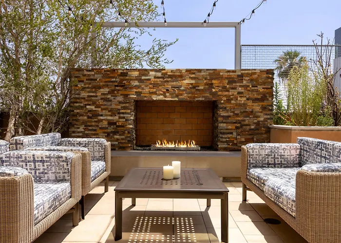 Hampton Inn & Suites Los Angeles - Glendale