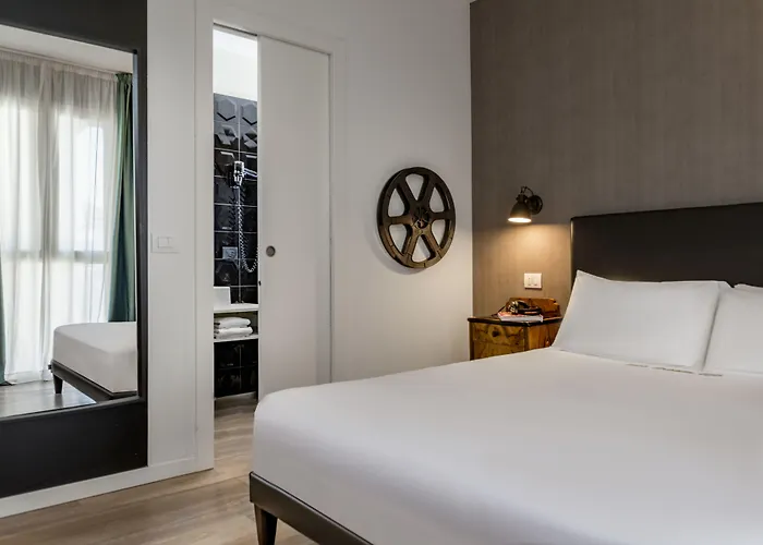 Up Hotel