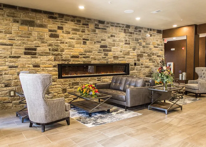 Cobblestone Hotel & Suites - Chippewa Falls