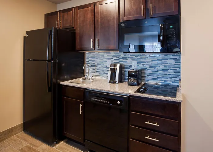 Grandstay Hotel & Suites Valley City