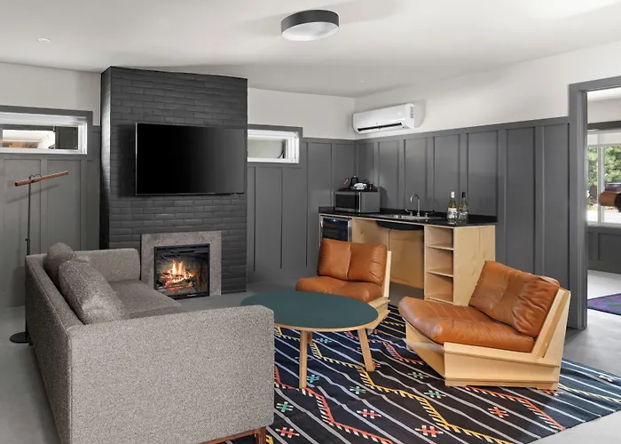 The Coachman Hotel