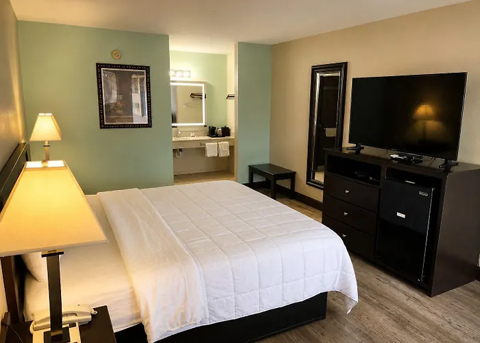 Four Winds Motel & Rv Park