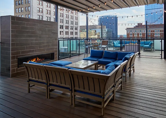 Homewood Suites By Hilton Grand Rapids Downtown