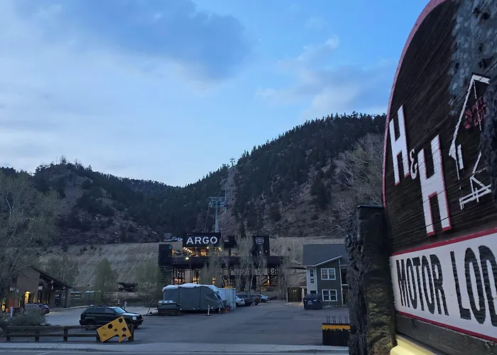 H&H Motor Lodge