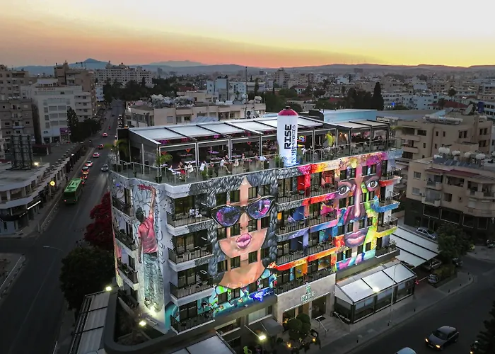 Rise Urban Art Hotel