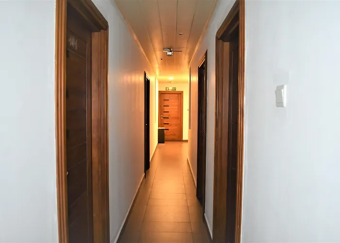 Port View City Hotel