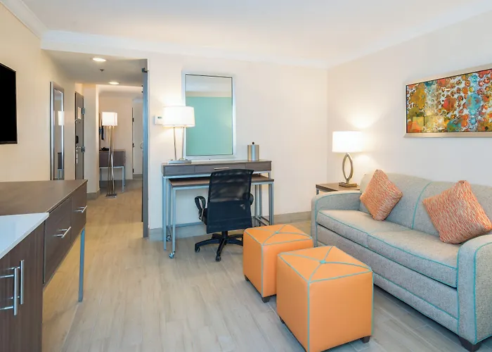 Holiday Inn Express & Suites Nassau By Ihg