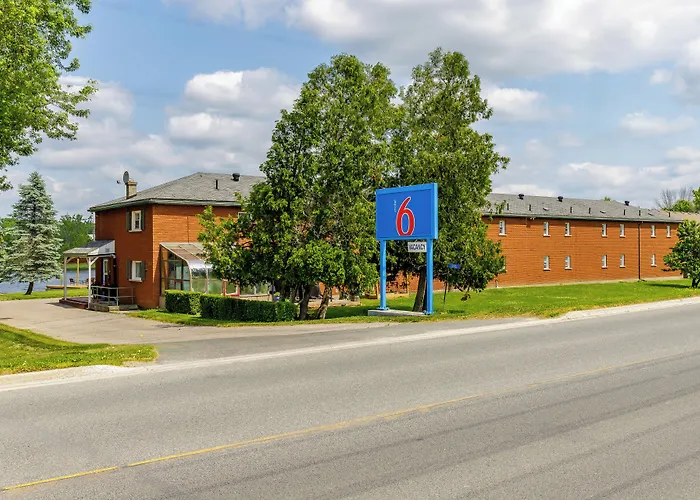 Motel 6 Campbellford, On