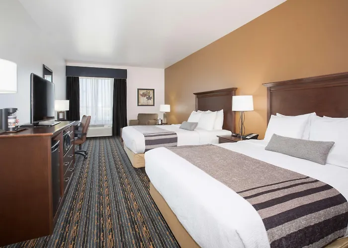 Best Western Plus Lincoln Inn & Suites