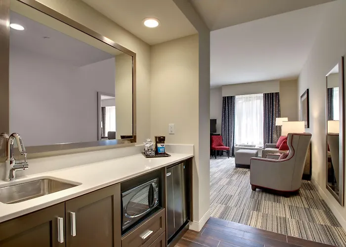 Hampton Inn & Suites Greenville Airport