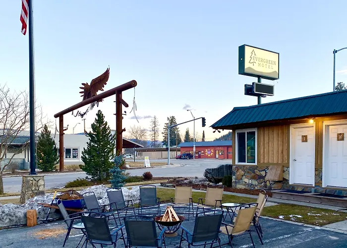 Evergreen Motel