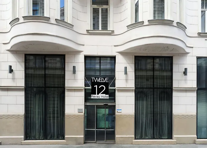 12 Revay Hotel