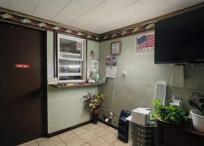 Sparta Motel Near St Louis- Mississippi River Il