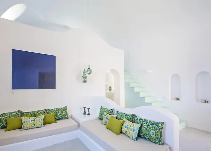 Skyfall Suites - Adults Only