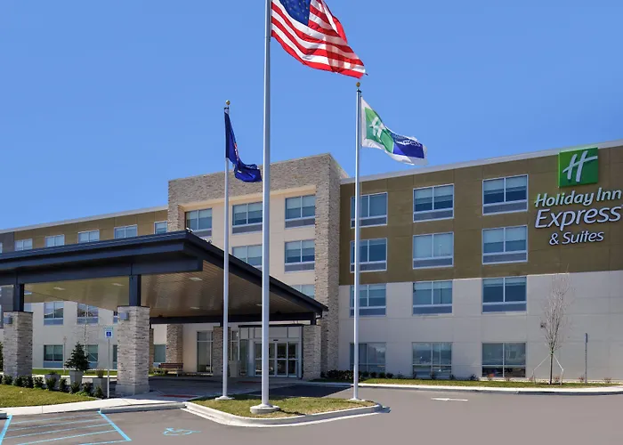 Holiday Inn Express & Suites Farmington Hills - Detroit By Ihg