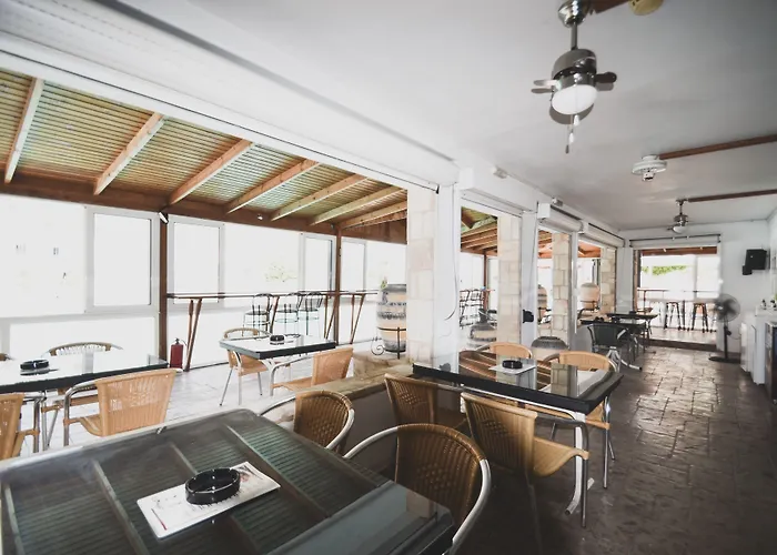 Coliseum Studios & Apartments
