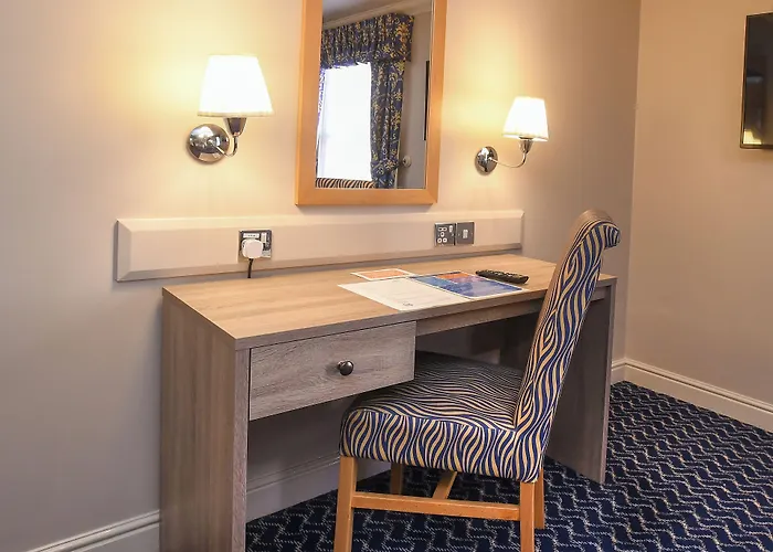 The Queens Hotel & Victoria Cloisters Apartments