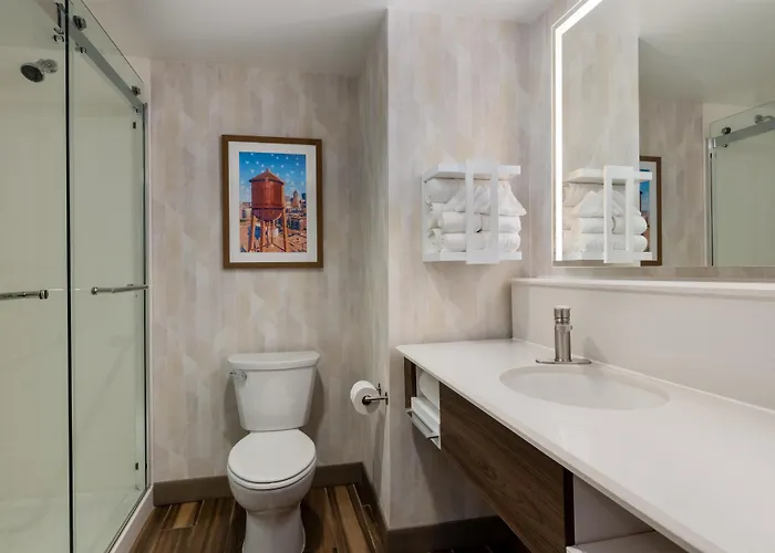 Hampton Inn & Suites West Des Moines Mill Civic