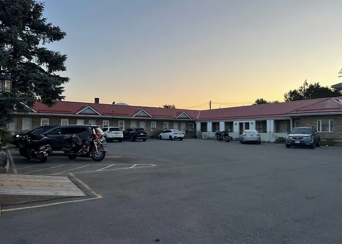 Tulip Motel