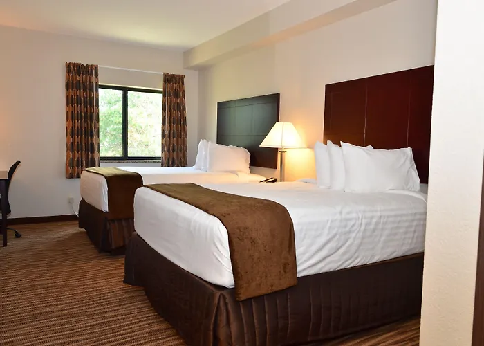 Cobblestone Inn & Suites - Clarion