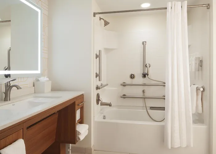 Home2 Suites By Hilton Canton